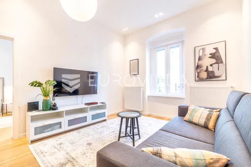 Zagreb, Center, beautiful newly renovated two-bedroom apartment, 51 m² – 2