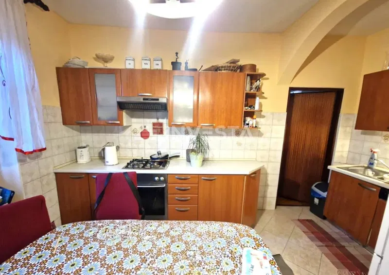 Appartamento nel centro città, piano terra, due camere da letto. – 3