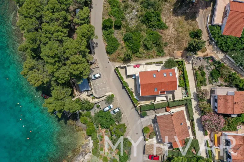 Jedinstvena kuća prvi red do mora u Jelsi/Vrboskoj