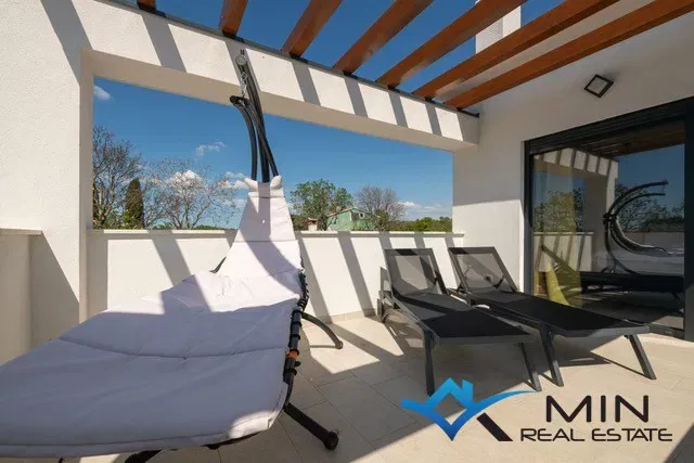 Detached villa with swimming pool near Pula – 2