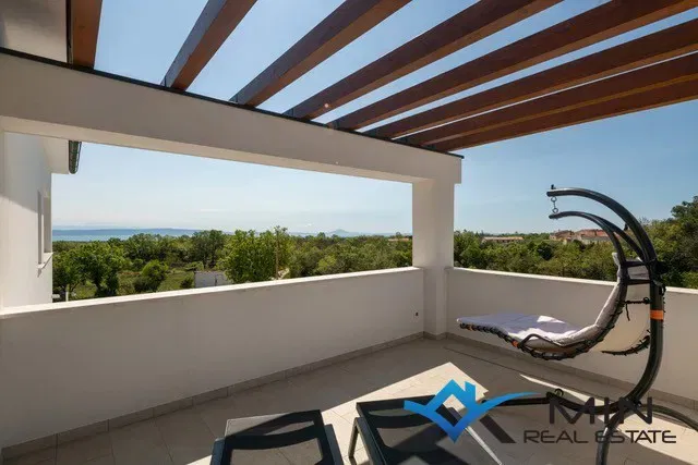 Detached villa with swimming pool near Pula – 3