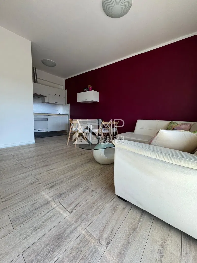 Ližnjan, three-bedroom apartment on the 3rd floor, 83 m2 – 2