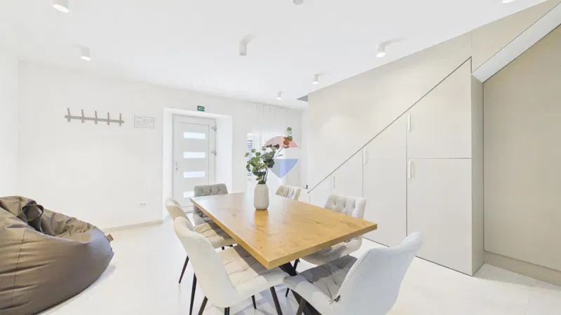 Истрия, Новиград – Отремонтированный дом с садом и видом на море – 3