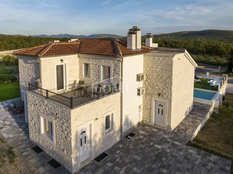 Dubrava near Šibenik, family house 267.69 m2 with swimming pool and garage, land plot 1,310 m2 – 3