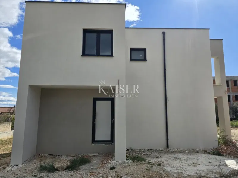VODICE - VILLA DI LUSSO CON PISCINA E AMPIE TERRAZZE – 3