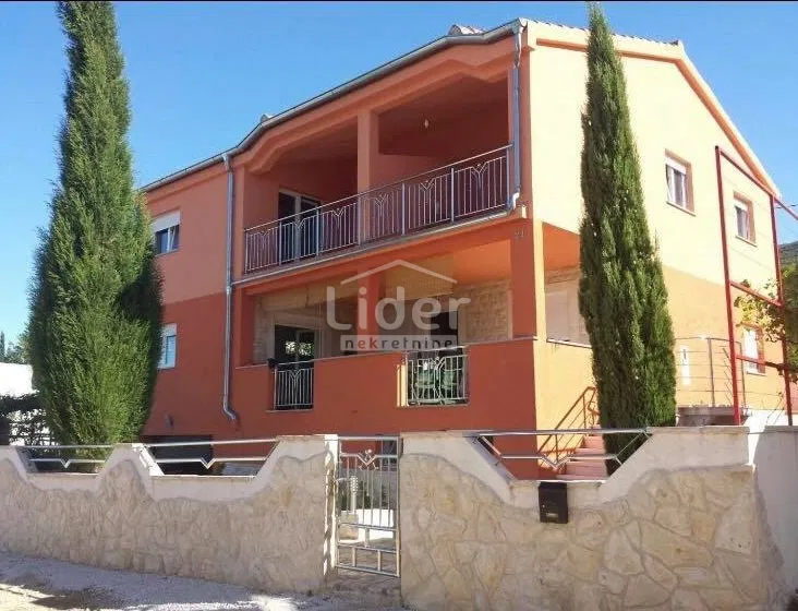 Haus Kruševo, Obrovac, 220m2