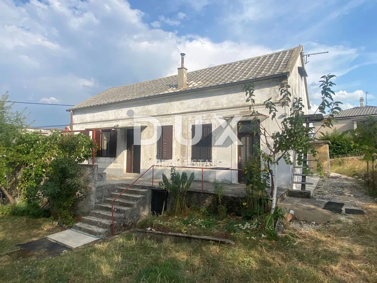 RIJEKA, ČAVLE - családi ház + 4000 m2 ÉPÍTÉSI TELEK! LEHETŐSÉG!