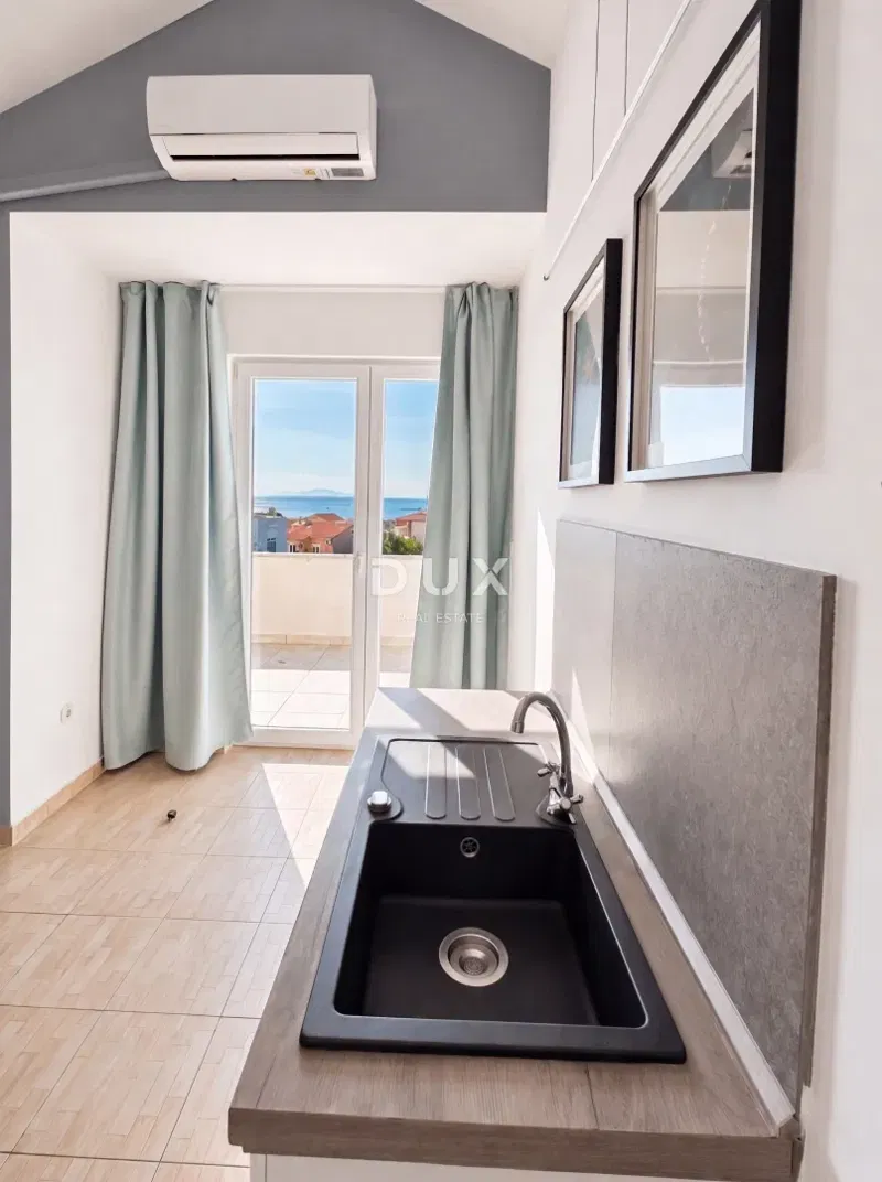 Pag-sziget, Novalja, három hálószobás apartman, 95 m2, tengerre néző kilátással – 3