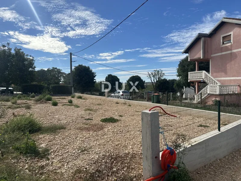 ZADAR, POLIČNIK - Land plot surrounded by a wall! – 2