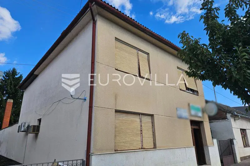 Beli Manastir, Centar, kuća na zemljištu 478 m²