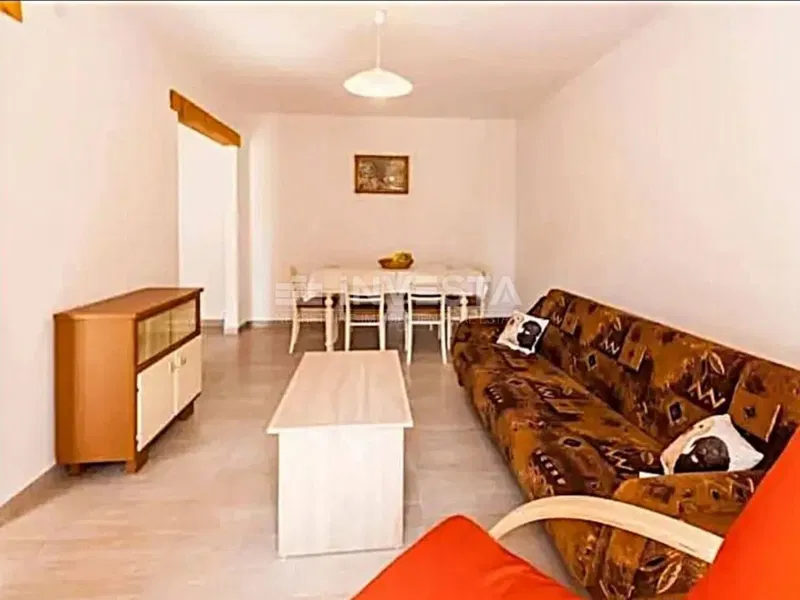 Casa a schiera ristrutturata con 3 camere da letto e cortile – 3