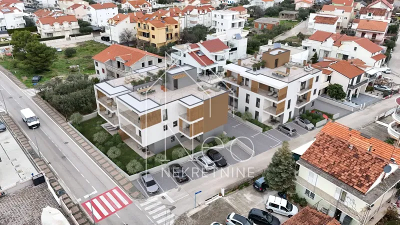 Stanovi s krovnom terasom, novogradnja, Vodice