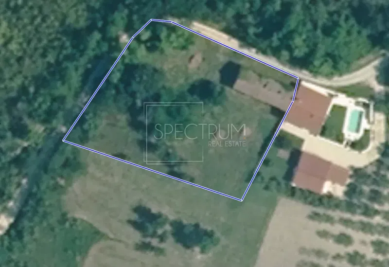 Grožnjan area, stone house with large plot of land – 3