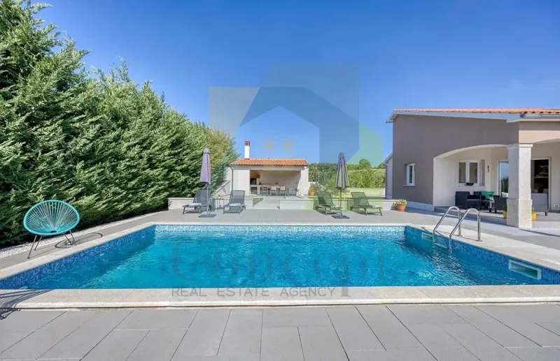 Poreč, dintorni, Casa indipendente con piscina in posizione tranquilla – 2