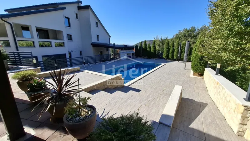 Vila s vanjskim i unutarnjim bazenom,saunom ,Crikvenica – 2