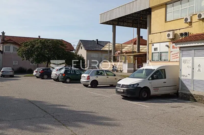 Üzlethelyiség Jastrebarsko – 3