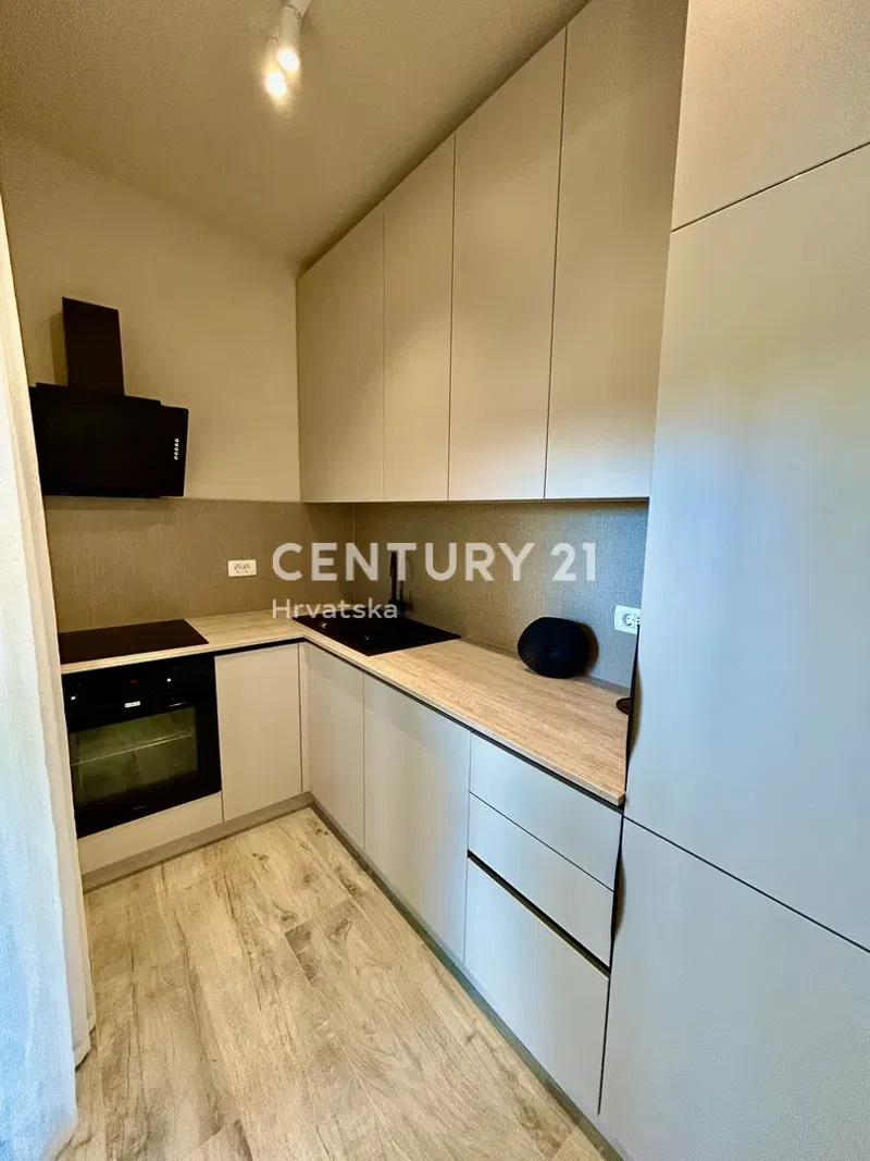 UMAG, SURROUNDINGS, NEW APARTMENT ONLY 300 METERS FROM THE BEACH AND THE SEA – 3