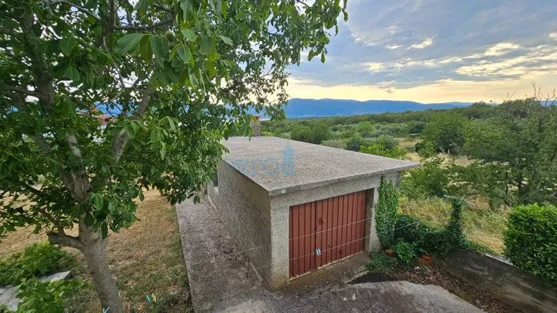 Otok Krk, town of Krk, wider surroundings, detached house, 110m2, sea view, land 980m2, for sale – 3
