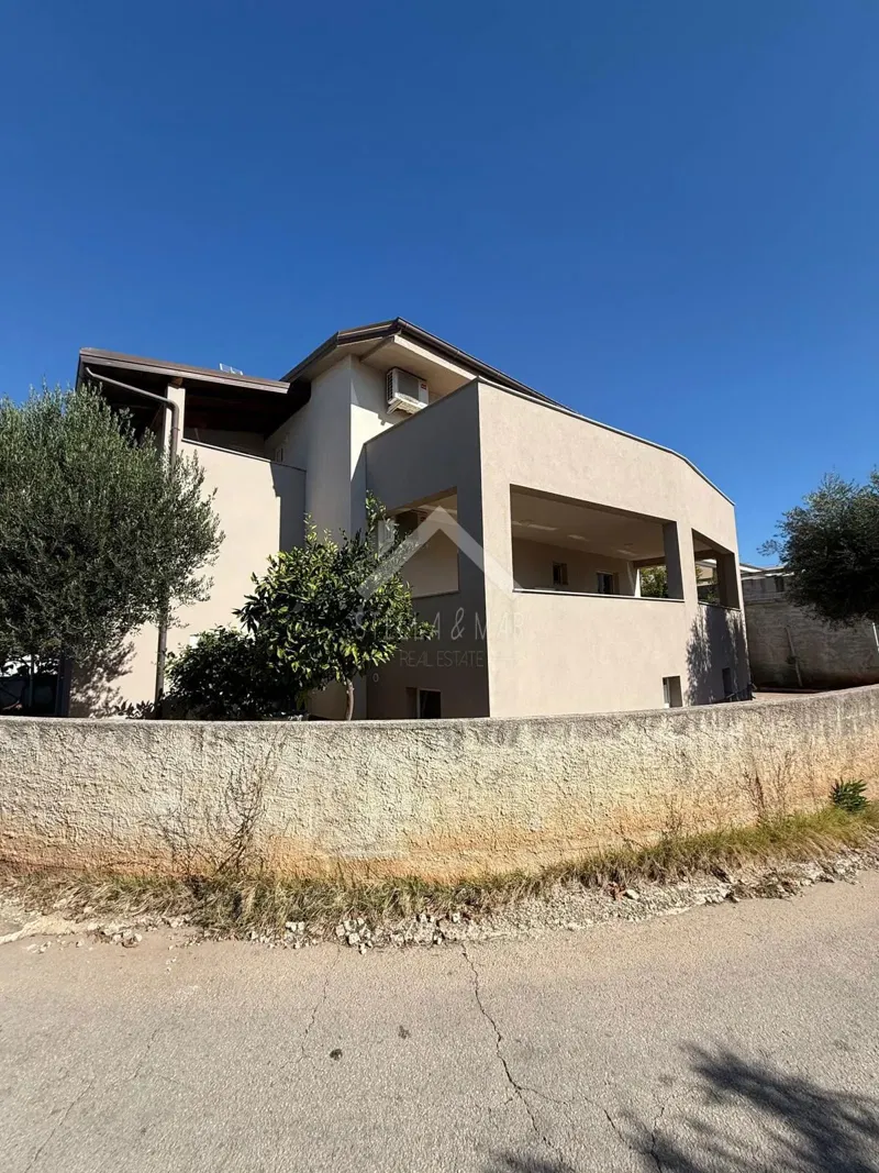 House with 5 apartments, quiet area - Vir – 2