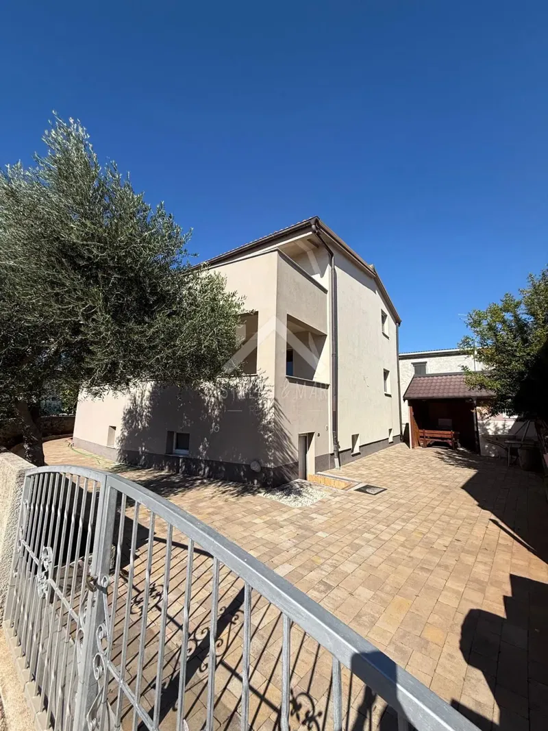 House with 5 apartments, quiet area - Vir – 3