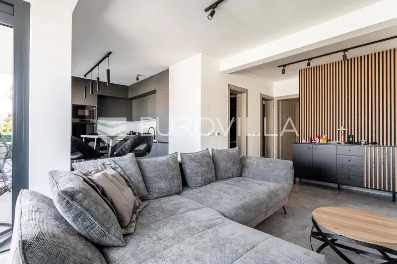 Appartamento Okrug Gornji – 3
