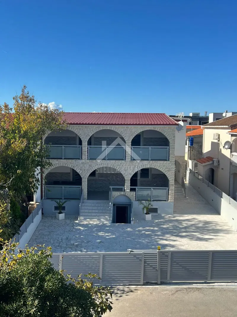 Beautiful house with 3 apartments - Vir – 2