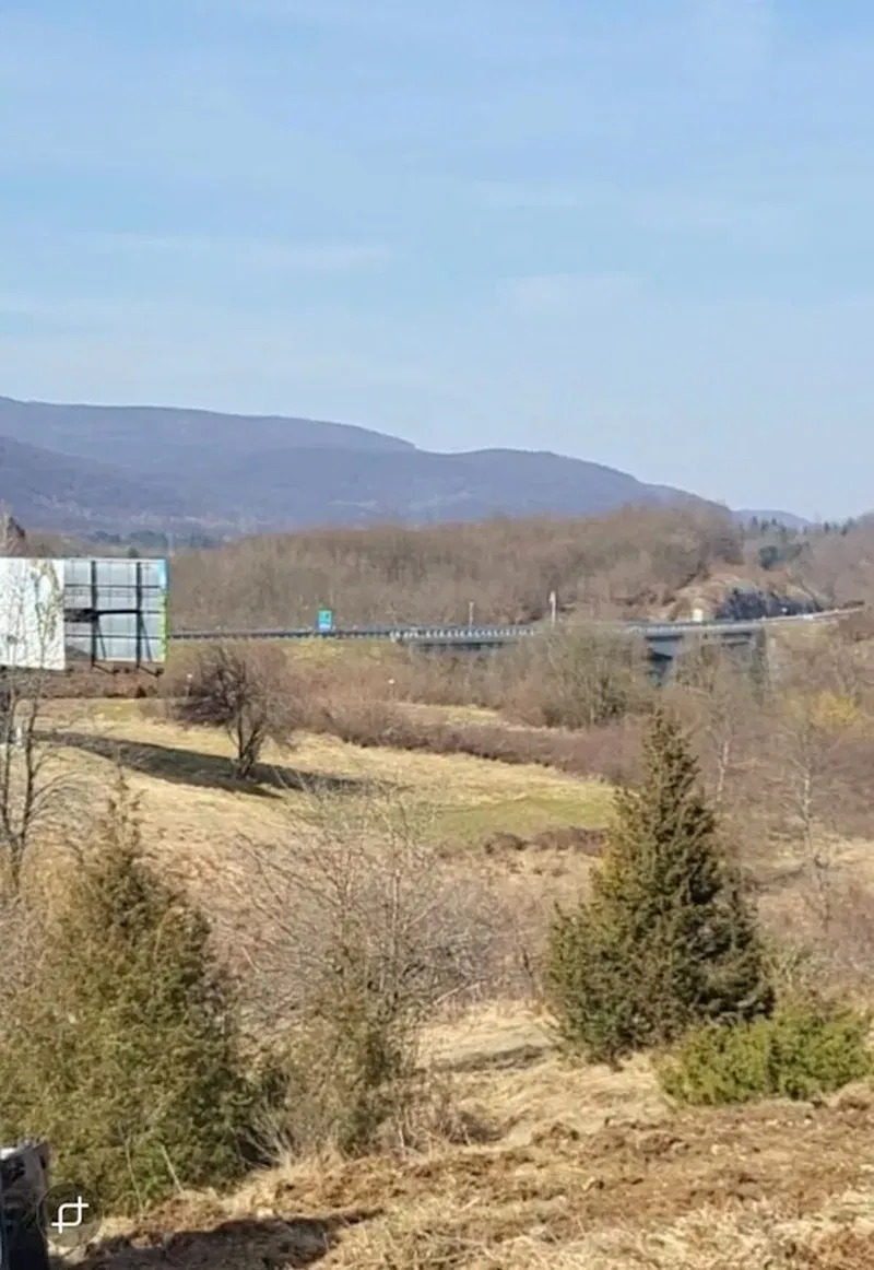 Ogulin (Trošmarija) - zemljište uz autocestu (građevinsko) za postavljanje reklamnog panoa