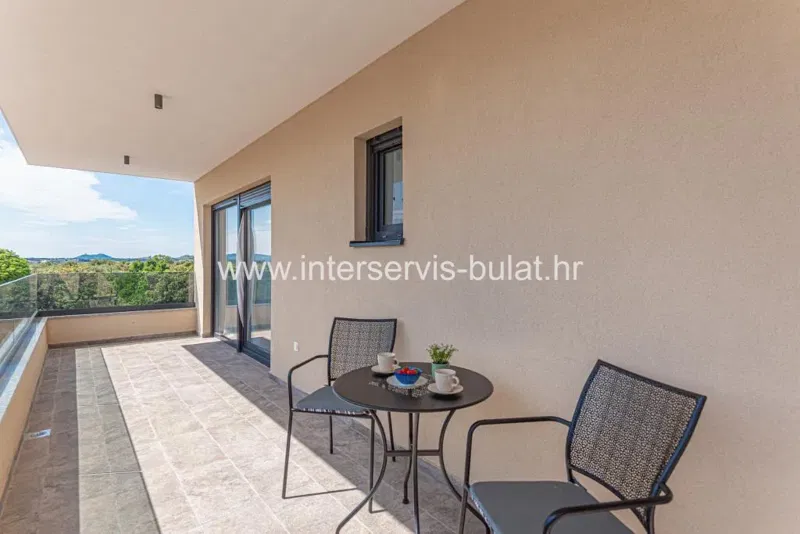 .::: Duplex house with pool :::. – 3