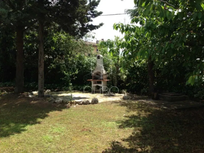 Istria, Poreč – House with a Large Building Plot in a Peaceful Setting – 2
