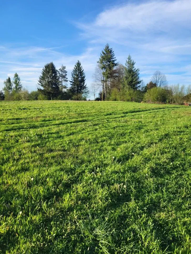 Ogulin, OKOLICA - građevinsko (1115m2) i poljoprivredno zemljište površine 1860m2