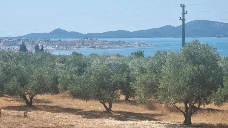 Terreno edificabile Sveti Filip i Jakov, Sveti Filip I Jakov, 868m2 – 2