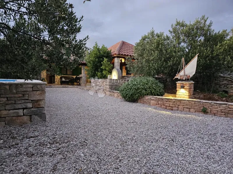 Stone Oasis on Šolta – 2
