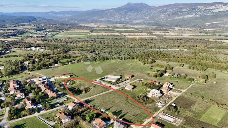 Teren budowlany Kršan, 1.117m2 – 2