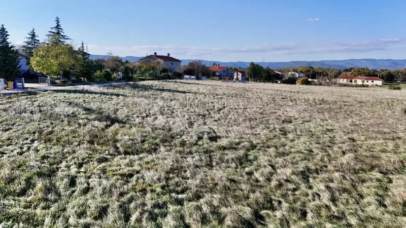 Terreno edificabile Kršan, 1.117m2 – 2