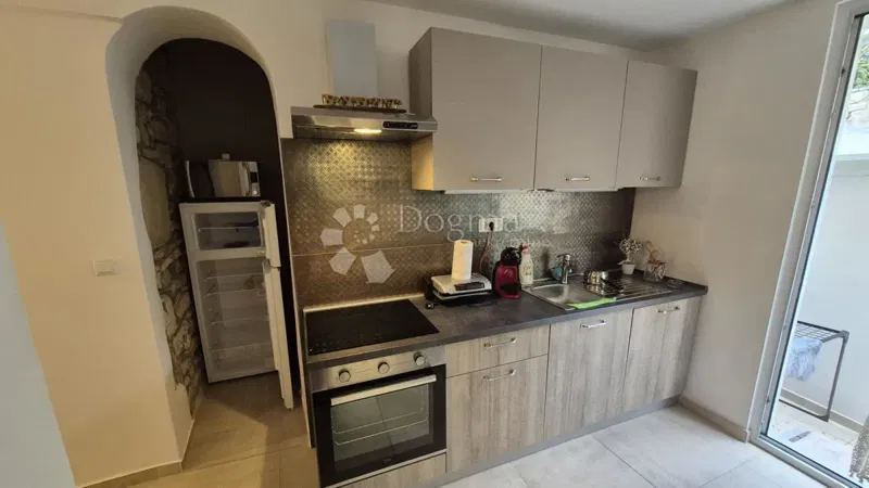 Mieszkanie w pobliżu Wydziału Ekonomicznego w Puli, powierzchnia 67,2 m2 z pozwoleniem na użytkowanie – 3