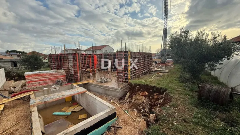 ZADAR, PAKOŠTANE - Appartamento di nuova costruzione con giardino e piscina! – 2