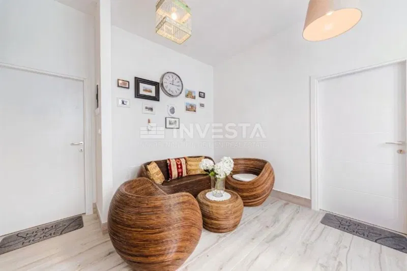 Pula, city center, apartment with two bedrooms and two bathrooms. – 3