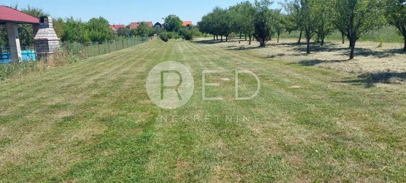 GRAĐEVINSKO ZEMLJIŠTE SLAVONSKI BROD/ VAROŠ 1272m2