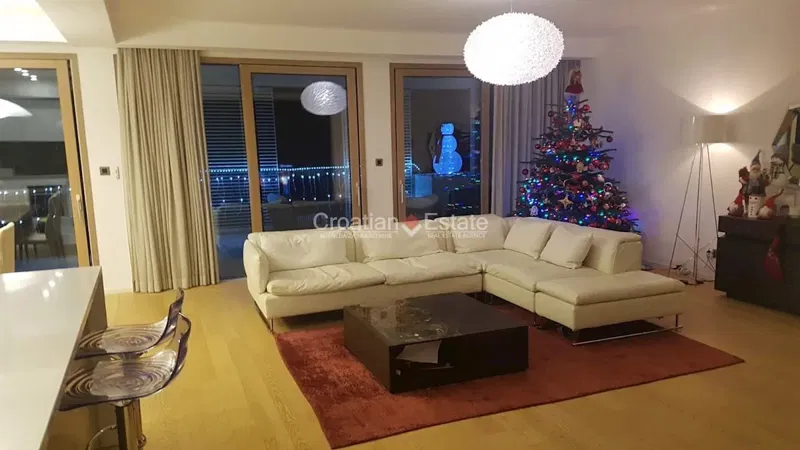 Duilovo, Bel Etage – Three-bedroom flat with sea view, for rent – 3