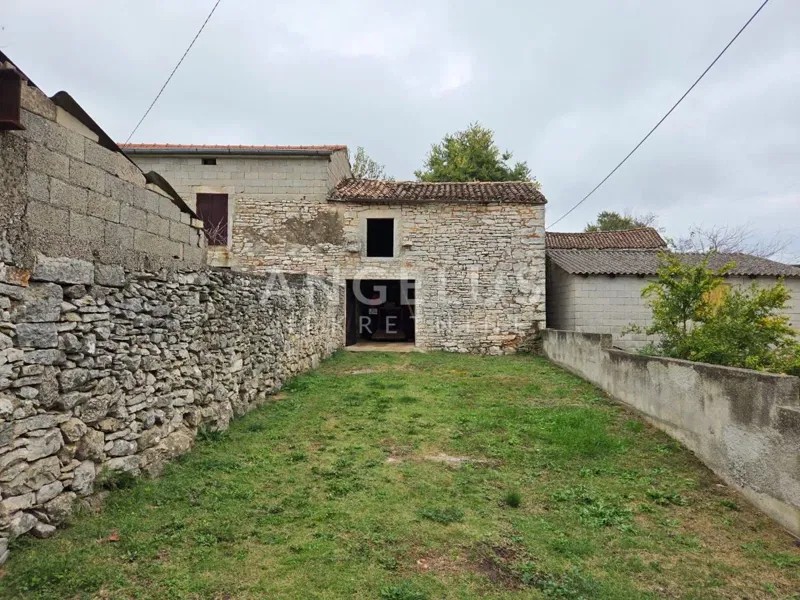 Istria, Prodol - Istria, Prodol - stone house for renovation, 55m2, for sale – 2