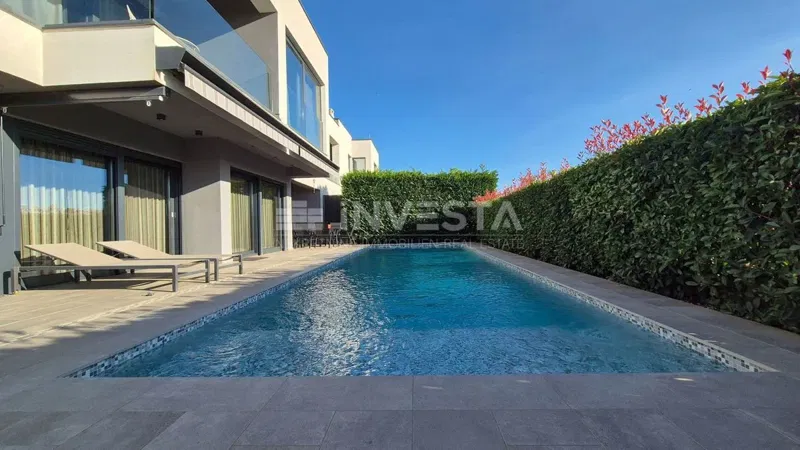 Modern villa near the sea – 2