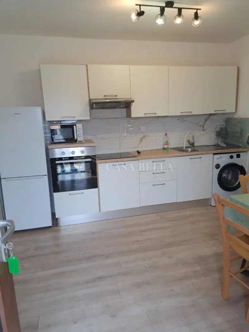 KUKULJANOVO – najam apartmana za 6 radnika, sve uključeno