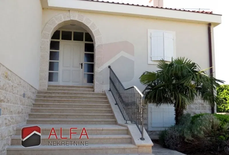 Croazia, Vodice: Villa di lusso per famiglie in vendita, con piscina, garage e vista mare – 3