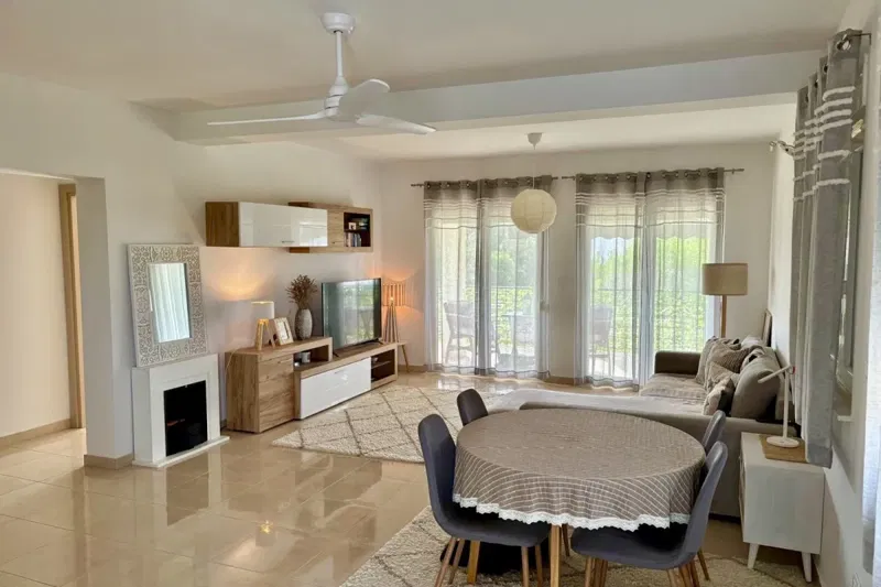 Spacious Two-Bedroom Apartment with Terrace and Garden – 2