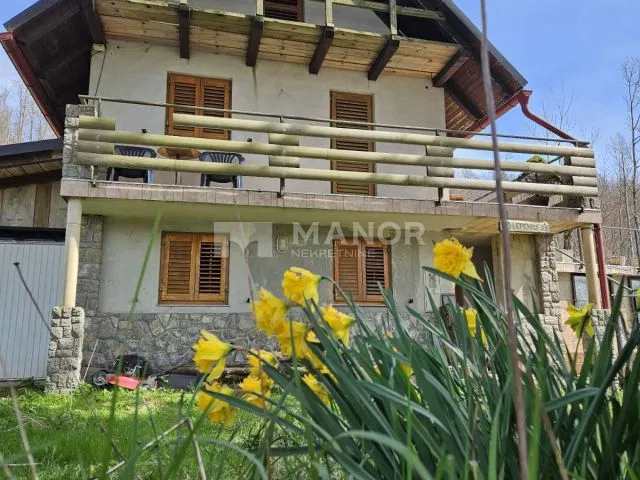 GORNJE JELENJE, LEPENICE - Kuća za investiciju s garažom, 120 m2