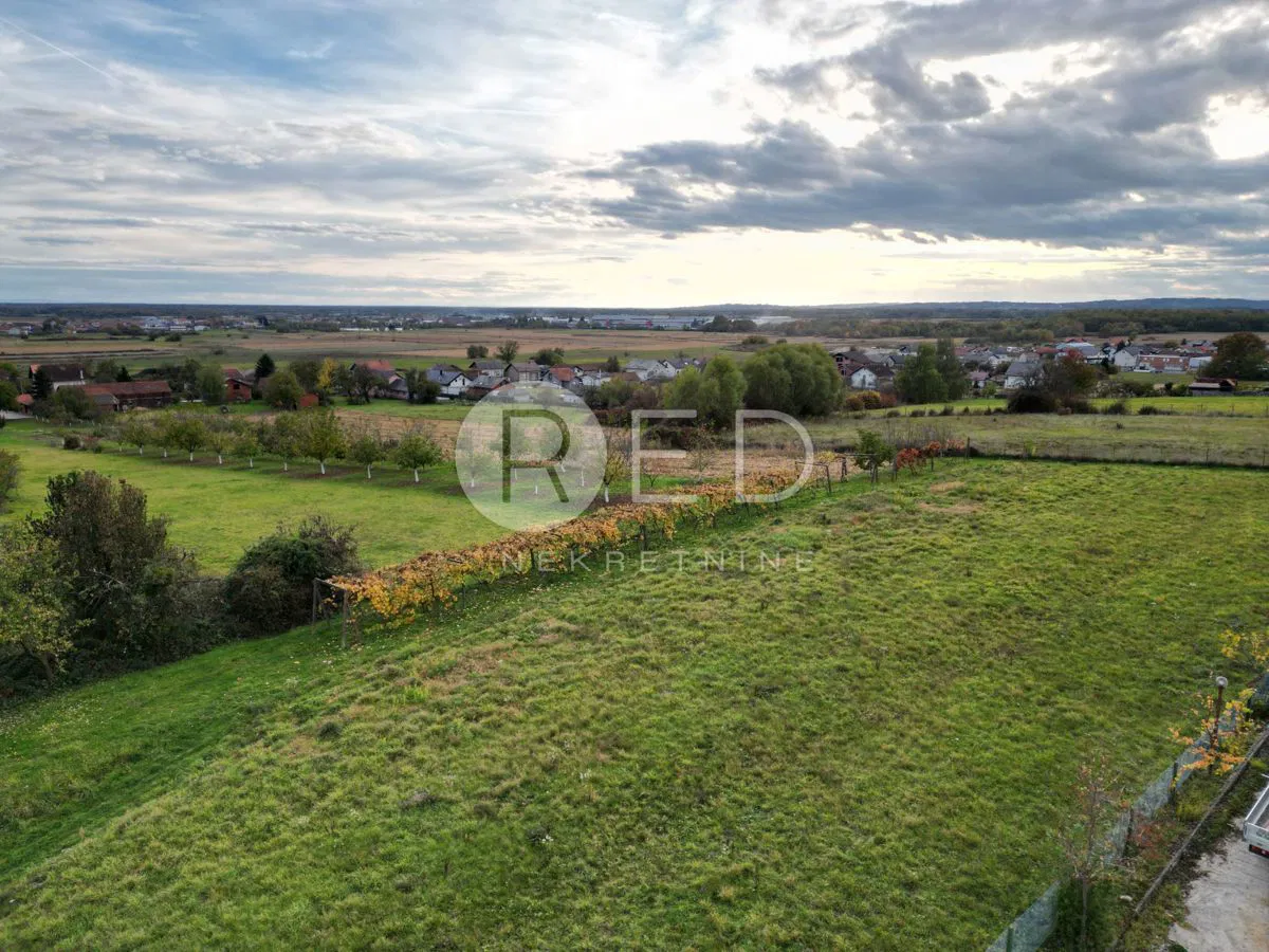 Građevinsko zemljište 2.241 m² – Celine, Vrbovec – zona M1