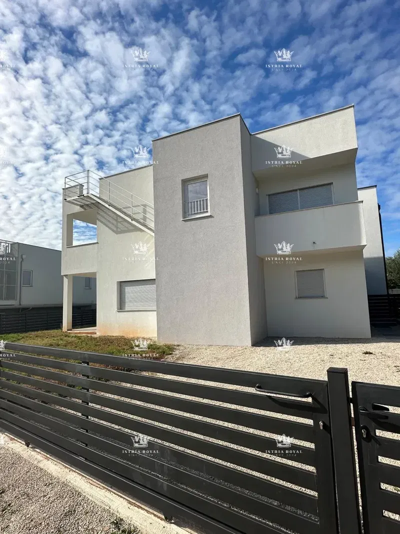 Istria, Karigador, duplex 118m2, 2 bedrooms + living room, 300m from the sea, sea view – 2