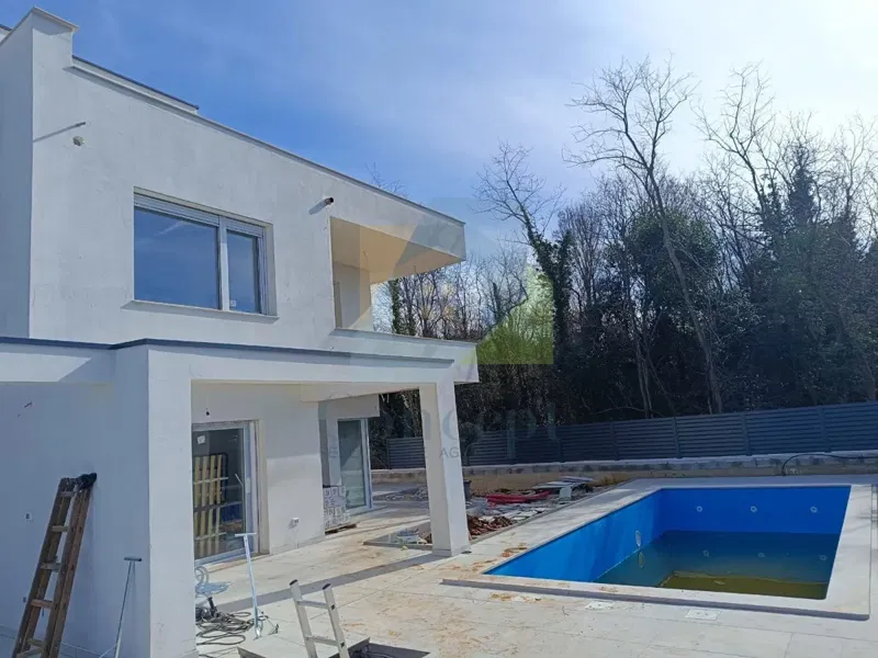 Umag, area, Casa bifamiliare con piscina e vista aperta sul mare a 2 km dal mare – 2