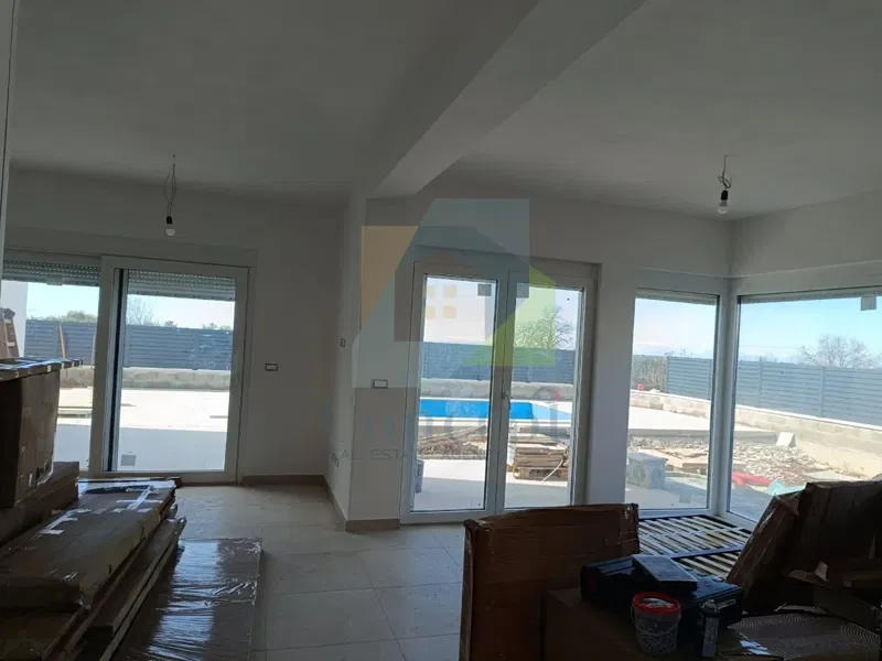 Umag, area, Casa bifamiliare con piscina e vista aperta sul mare a 2 km dal mare – 3
