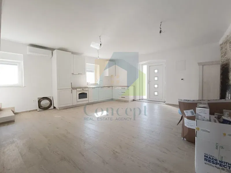 Poreč, Surroundings, Renovated Duplex with Three Bedrooms and Sea View – 3